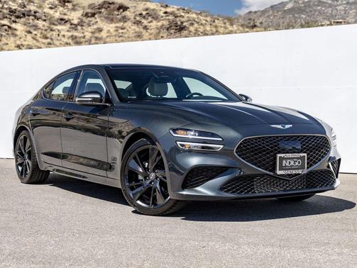 Hallasan Green 2023 Genesis G70 2.0T RWD