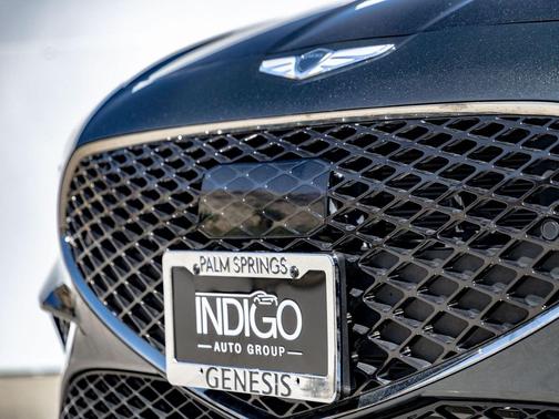 Hallasan Green 2023 Genesis G70 2.0T RWD