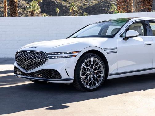 2026 Genesis G90 e-SC