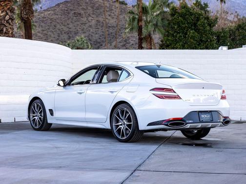 2025 Genesis G70 2.5T RWD