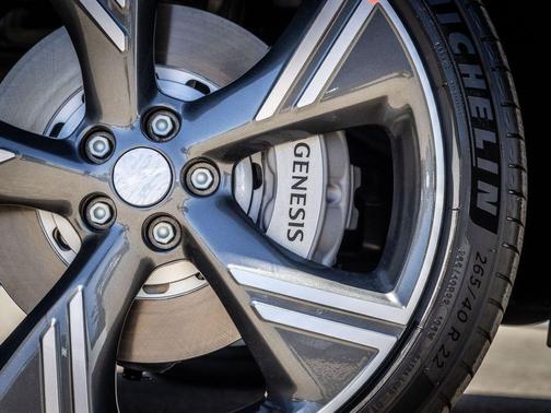 Makalu Gray 2026 Genesis GV80 2.5T