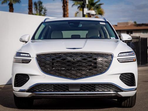 Alta White 2027 Genesis GV70 2.5T Advanced