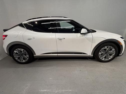 2025 Genesis GV60 Standard RWD