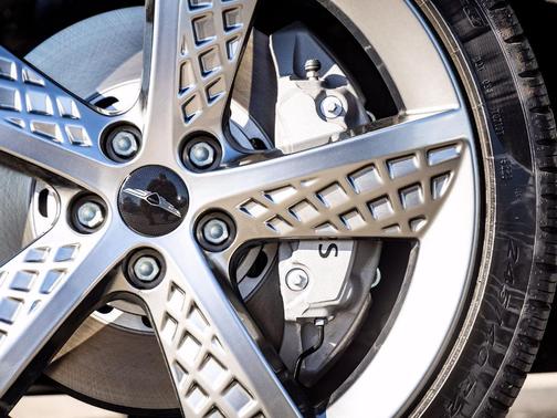 Vatna Gray 2027 Genesis G80 2.5T Sport Prestige