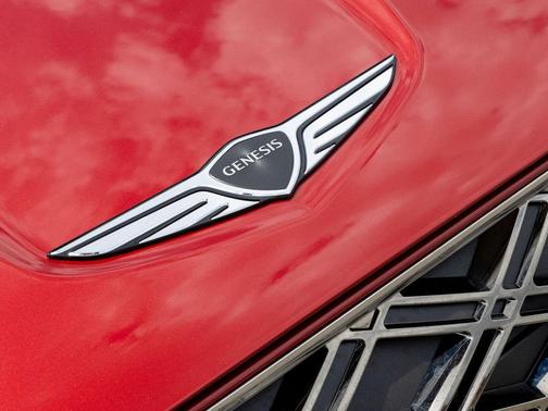 Mauna Red 2026 Genesis GV70 2.5T Advanced