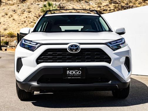 Ice 2025 Toyota RAV4 XLE