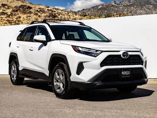 Ice 2025 Toyota RAV4 XLE