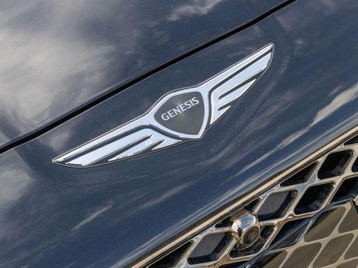Vik Black 2026 Genesis G70 2.5T RWD Prestige