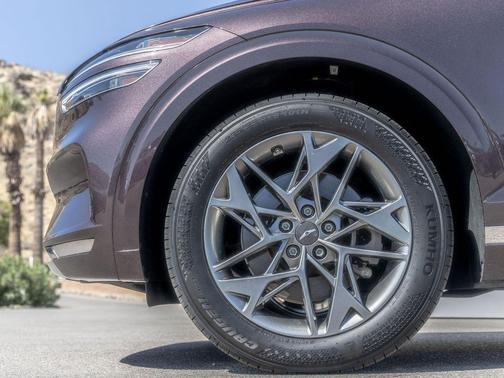 Barossa Burgundy 2022 Genesis GV70 2.5T AWD