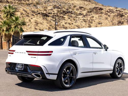 Uyuni White 2026 Genesis GV70 3.5T Sport Prestige