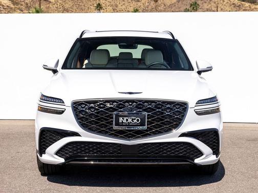 Uyuni White 2026 Genesis GV70 3.5T Sport Prestige