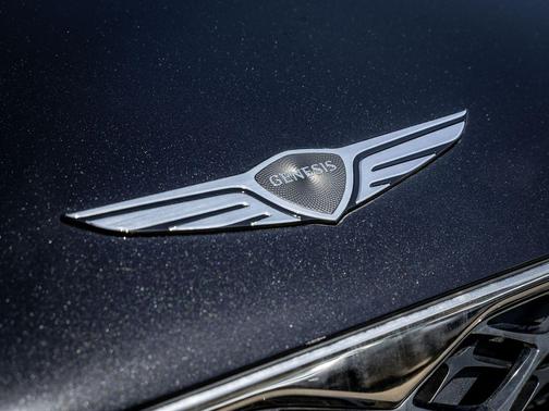 Vik Black 2026 Genesis G90 3.5T E-SC MHEV AWD