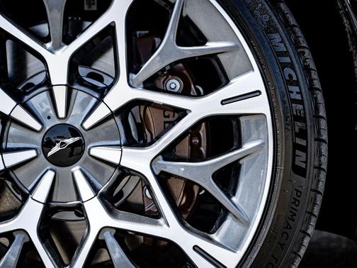 Vik Black 2026 Genesis G90 3.5T E-SC MHEV AWD