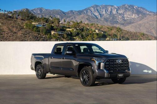 2022 Toyota Tundra Hybrid Platinum