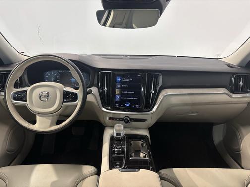 2022 Volvo S60 Recharge Plug-In Hybrid T8 Inscription