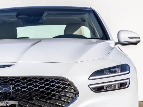 Uyuni White 2026 Genesis G70 2.5T AWD Prestige