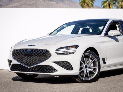 Vatna Gray 2026 Genesis G70 2.5T RWD Prestige