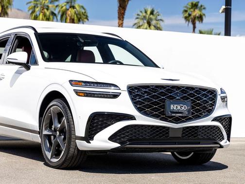 Uyuni White 2026 Genesis GV70 2.5T Sport Prestige