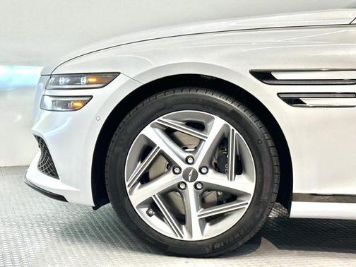 2024 Genesis G80 2.5T AWD