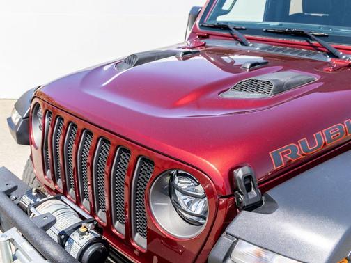 Snazzberry Pearlcoat 2021 Jeep Wrangler Rubicon