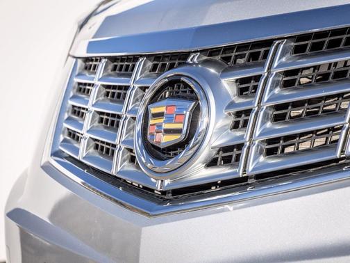 Radiant Silver Metallic 2015 Cadillac SRX Luxury Collection