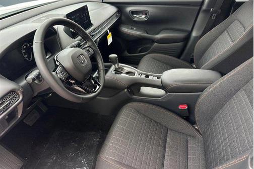 Platinum White Pearl 2027 Honda HR-V Sport
