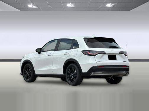 Platinum White Pearl 2027 Honda HR-V Sport