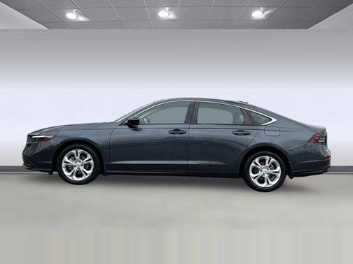 Crystal Black Pearl 2024 Honda Accord LX 1.5T