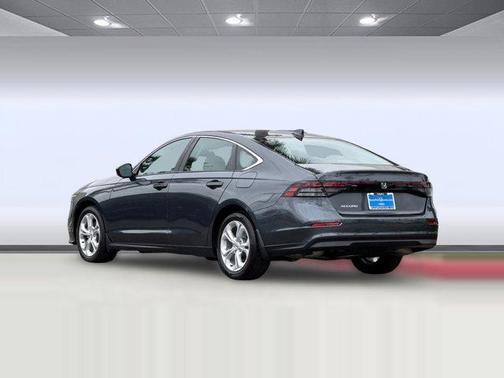 Crystal Black Pearl 2024 Honda Accord LX 1.5T