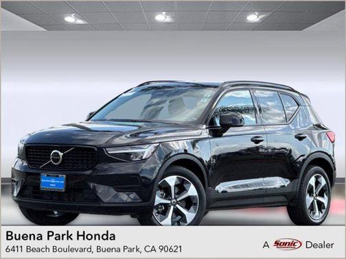 2024 Volvo XC40 B5 Core Bright Theme