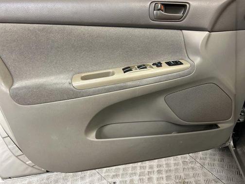 2003 Toyota Camry LE V6