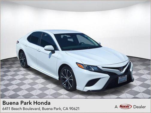 2018 Toyota Camry SE