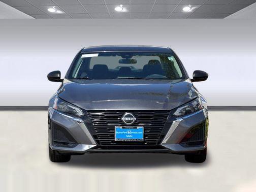 Gun Metallic 2024 Nissan Altima 2.5 SV