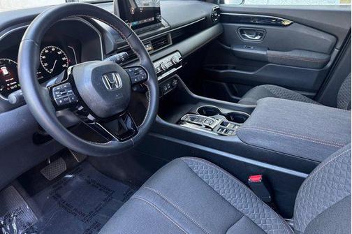 2023 Honda Pilot AWD Sport
