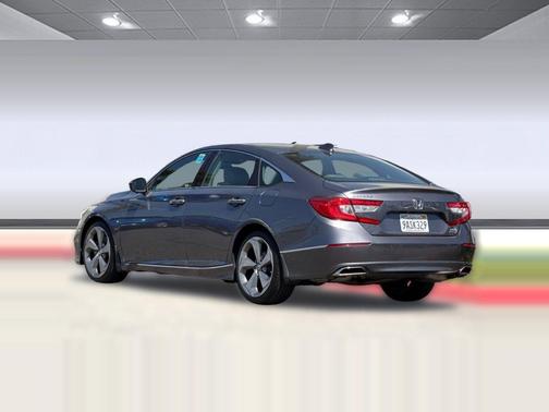Modern Steel Metallic 2018 Honda Accord Touring 2.0T