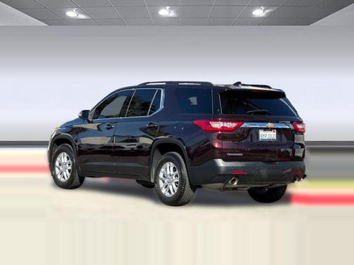 Black Cherry Metallic 2021 Chevrolet Traverse LT Cloth
