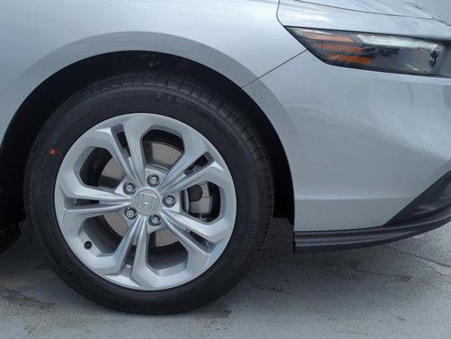 2025 Honda Accord LX 1.5T