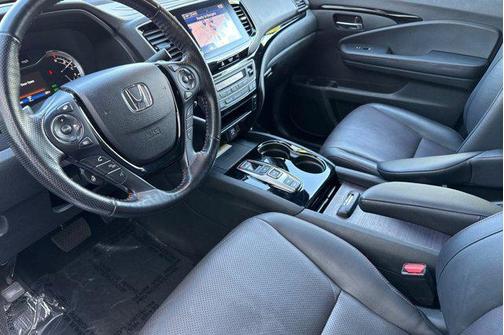 2022 Honda Ridgeline Black