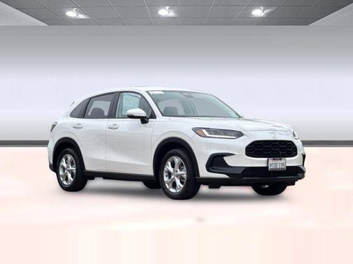 Platinum White Pearl 2025 Honda HR-V LX