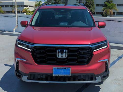 2025 Honda Pilot Touring 8-Passenger