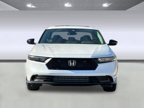 Platinum White Pearl 2026 Honda Accord SE