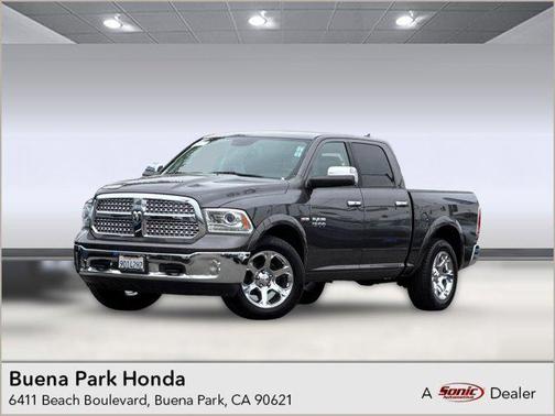 Granite Crystal Metallic Clearcoat 2017 RAM 1500 Laramie