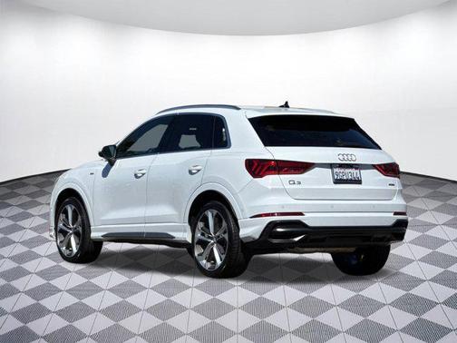 2020 Audi Q3 45 S line Prestige