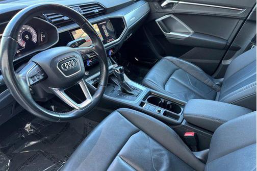 2020 Audi Q3 45 S line Prestige