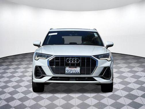 2020 Audi Q3 45 S line Prestige