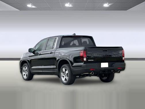 Crystal Black Pearl 2026 Honda Ridgeline RTL