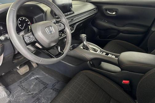 Urban Gray Pearl 2024 Honda HR-V Sport