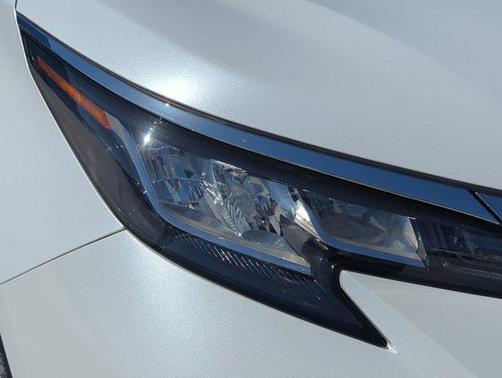 2023 Toyota Sienna XLE 8 Passenger