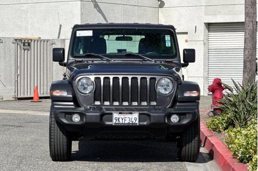 Granite Crystal Metallic Clearcoat 2019 Jeep Wrangler Unlimited Sport