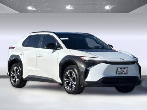 2024 Toyota bZ4X XLE